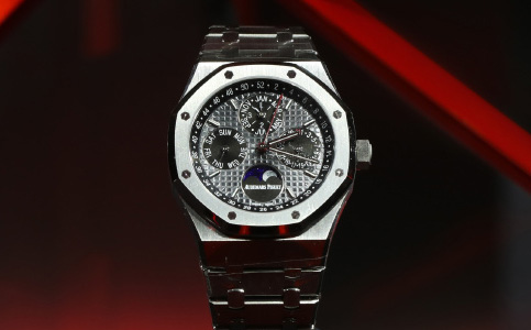 愛彼手表售后電話查詢（解決愛彼手表表帶過(guò)短問(wèn)題）