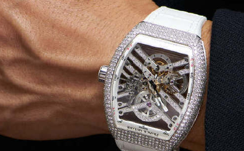 法穆蘭手表售后服務(wù)電話（法穆蘭手表日常佩戴時(shí)的保養(yǎng)）